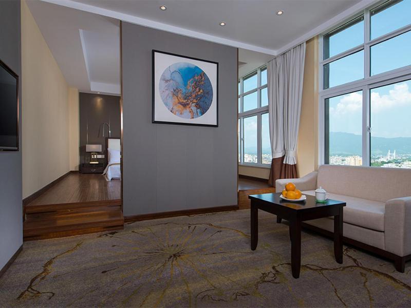 Vienna International Hotel Diecai Wanda High Speed ​​Rail Station Guilin Exterior foto