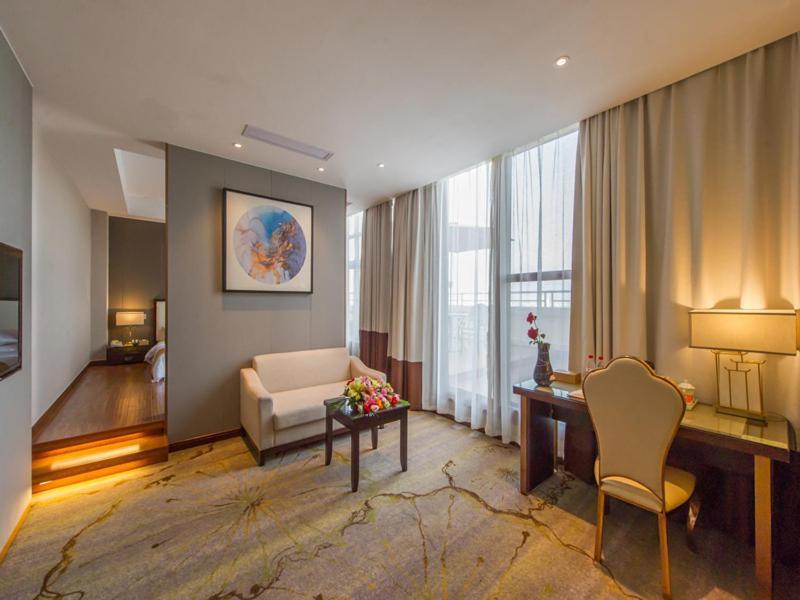 Vienna International Hotel Diecai Wanda High Speed ​​Rail Station Guilin Exterior foto